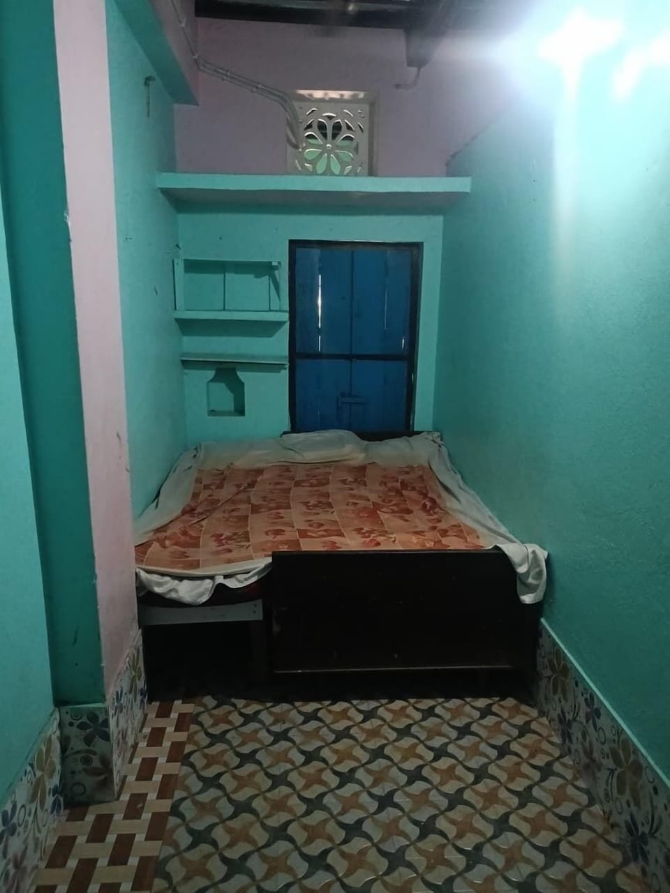 Single Room | WiFi (free), bed sheets