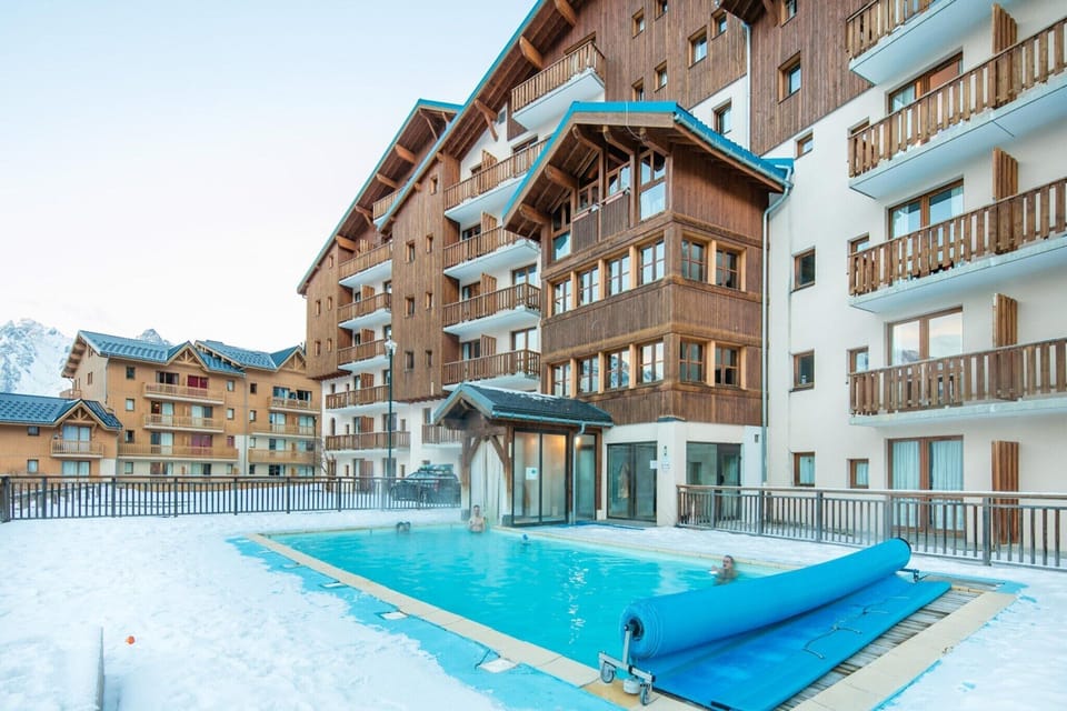 Holiday Home Swimming Pool
