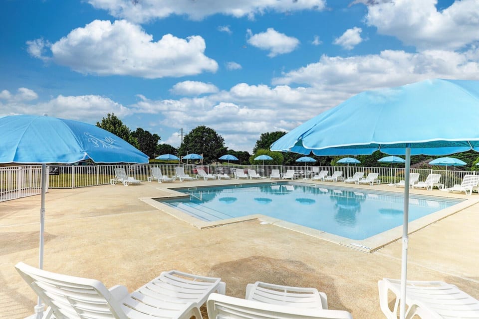 Holiday Home Swimming Pool