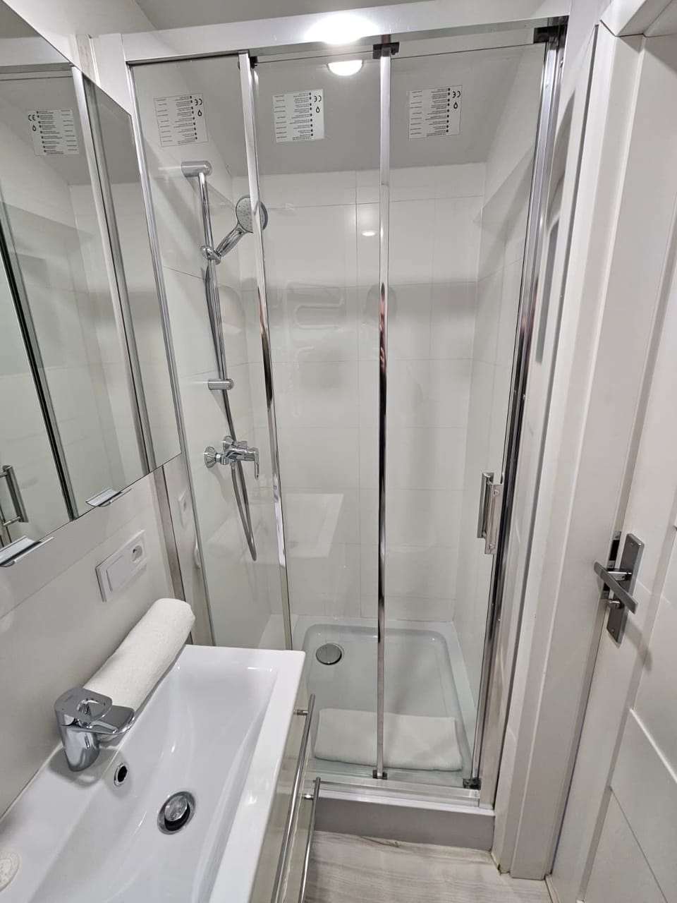 Comfort Apartment | Bathroom