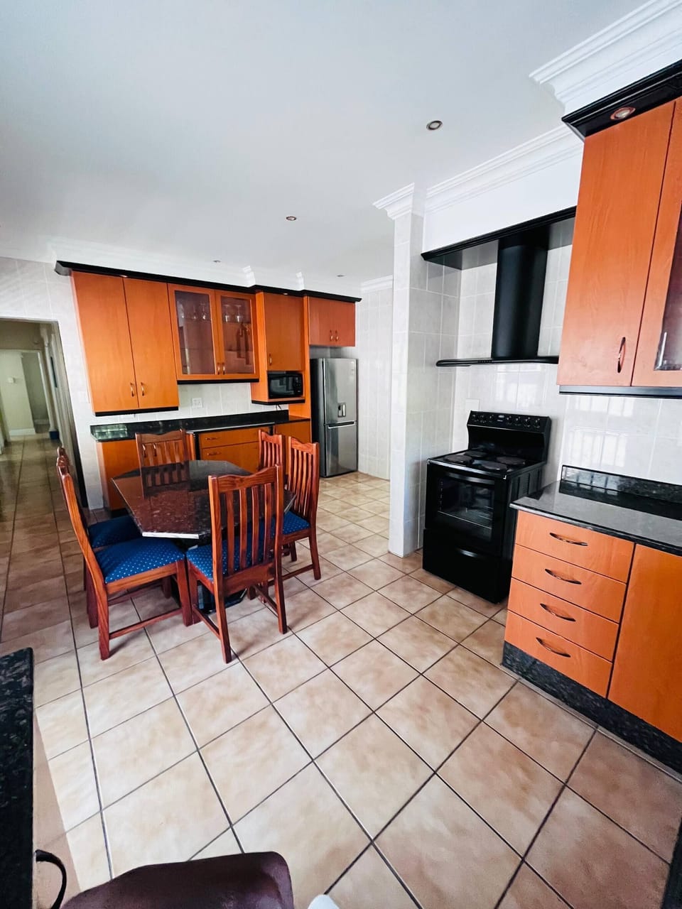 House, 5 Bedrooms, Balcony | Interior