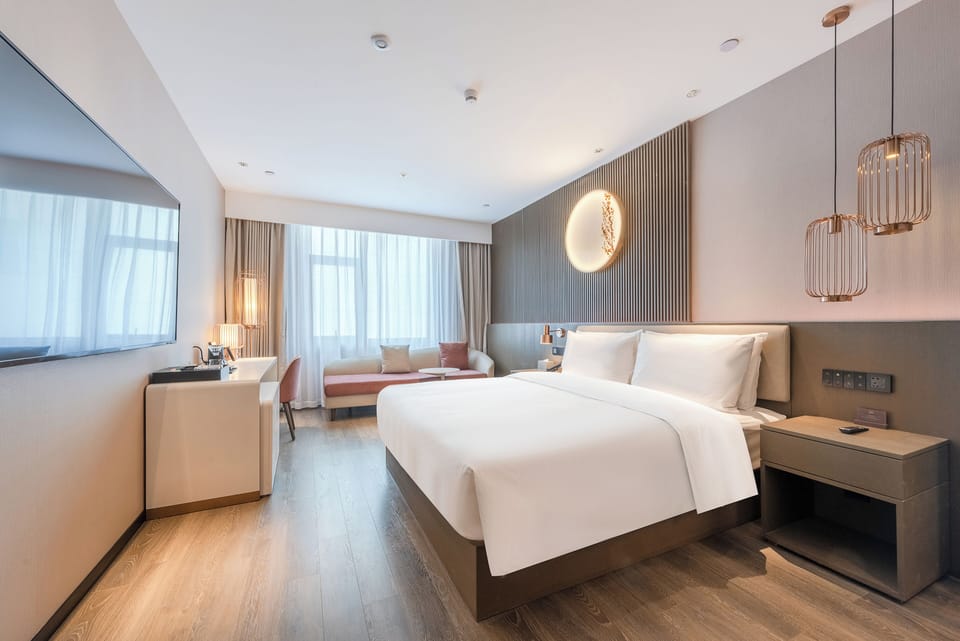 Standard Single Room | Egyptian cotton sheets, premium bedding, desk