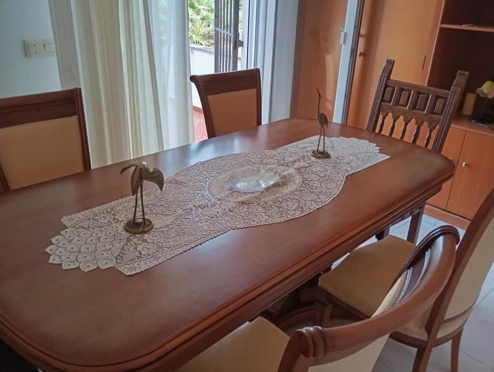 Premium Apartment, City View | Dining