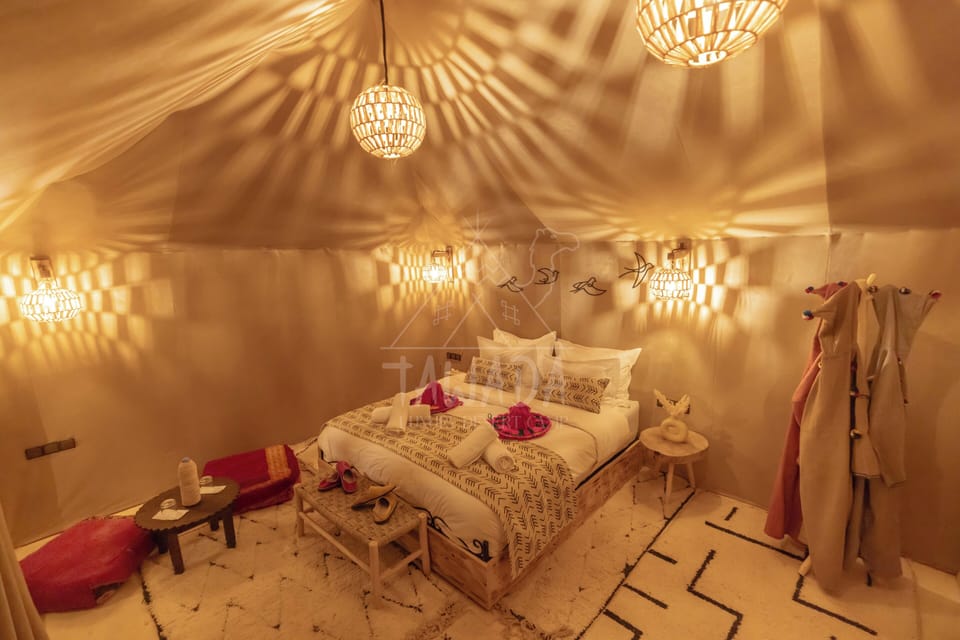 Luxury Single Room, Desert View | WiFi (free)