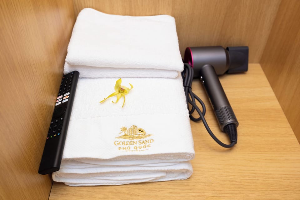Superior Double Room | Bathroom amenities | Shower, rainfall showerhead, eco-friendly toiletries, hair dryer
