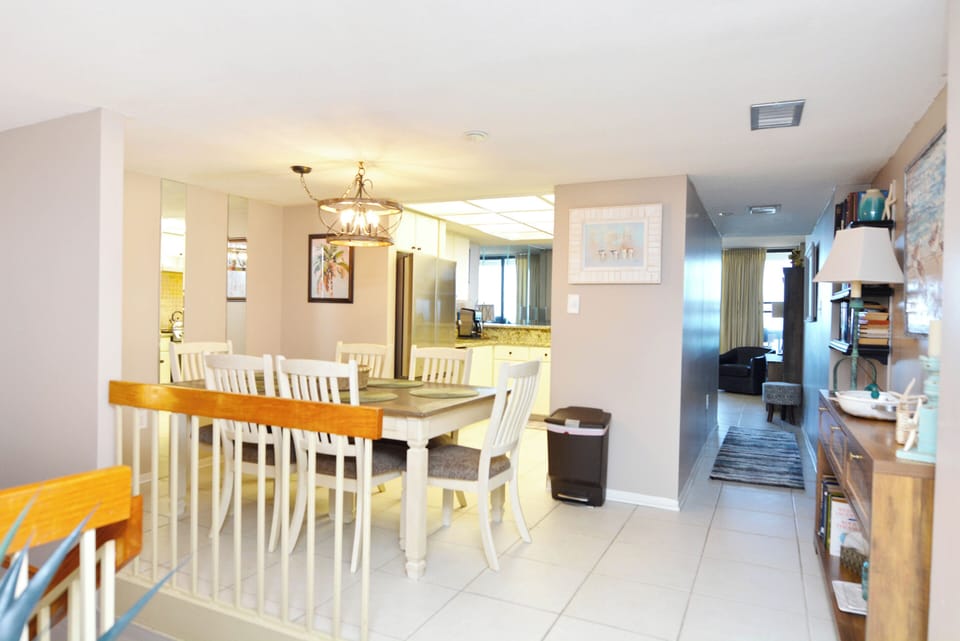 DINNING-AREA