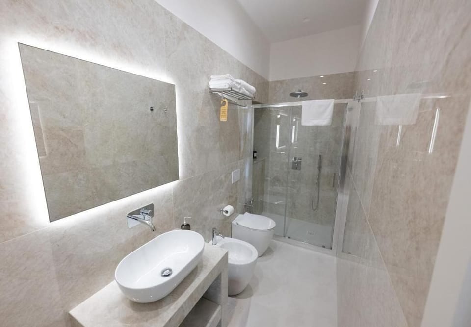 Deluxe Room, City View | WiFi (free)