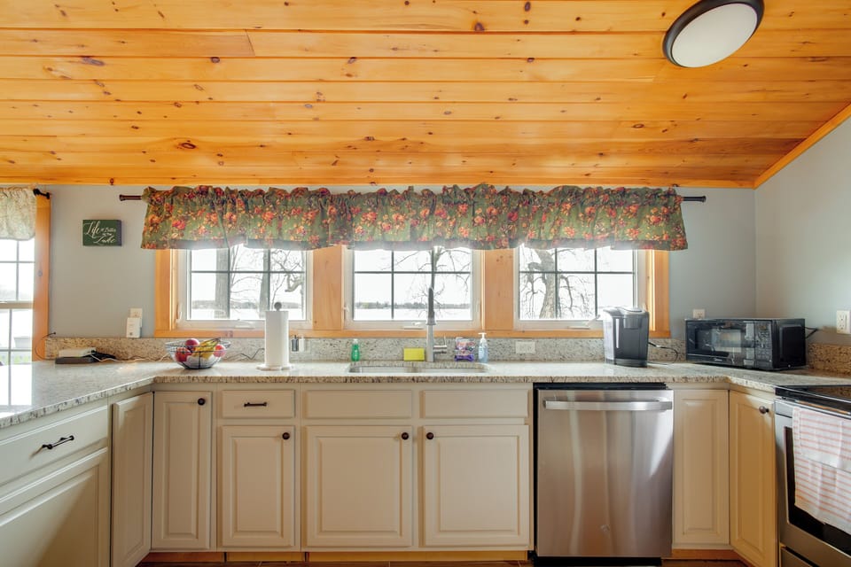 House (2 Bedrooms) | Interior