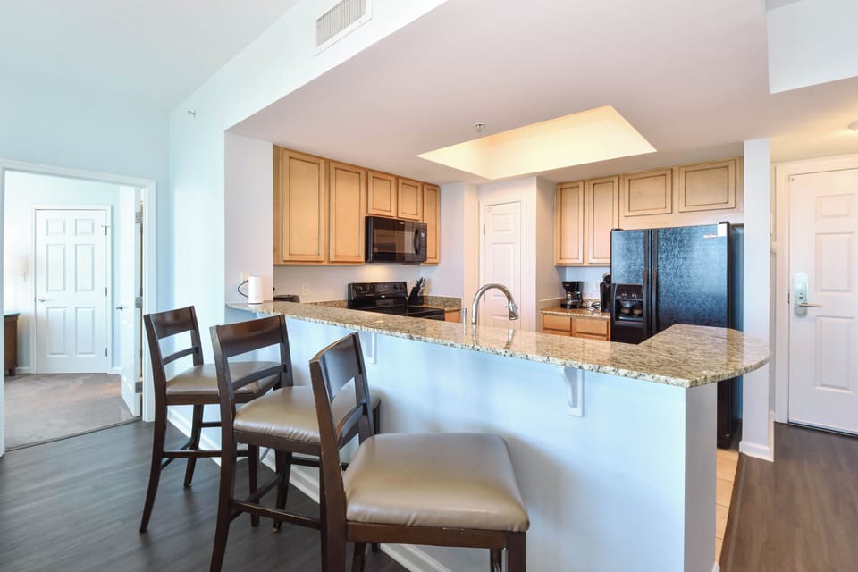 The Palms of Destin 21217 - Breakfast Bar Area