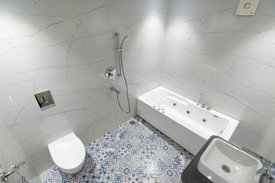 Classic Room, 1 Double Bed | Bathroom