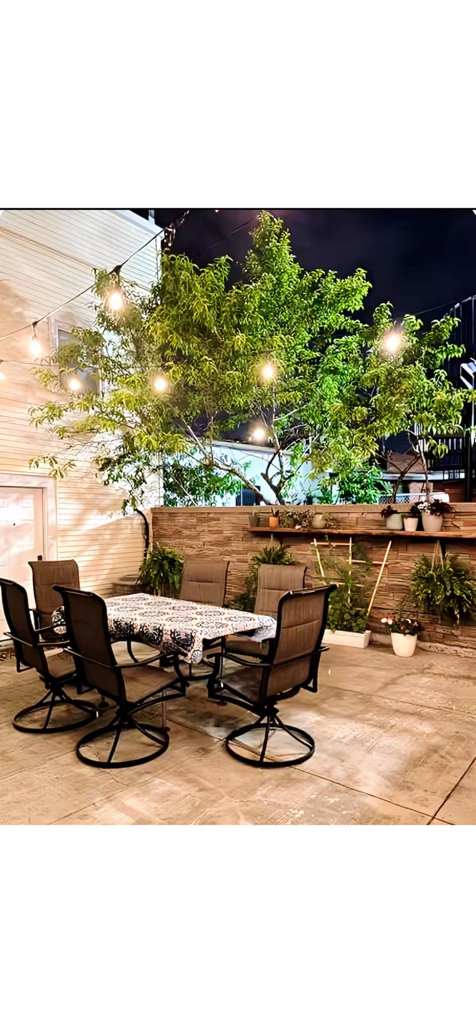 Outdoor dining
