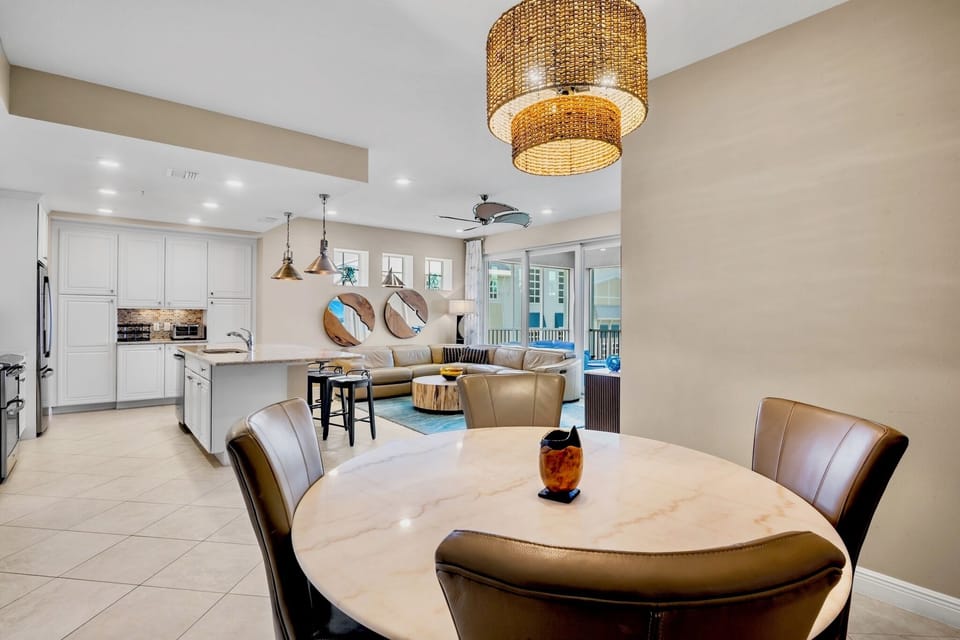 Dining Space for Group Gatherings