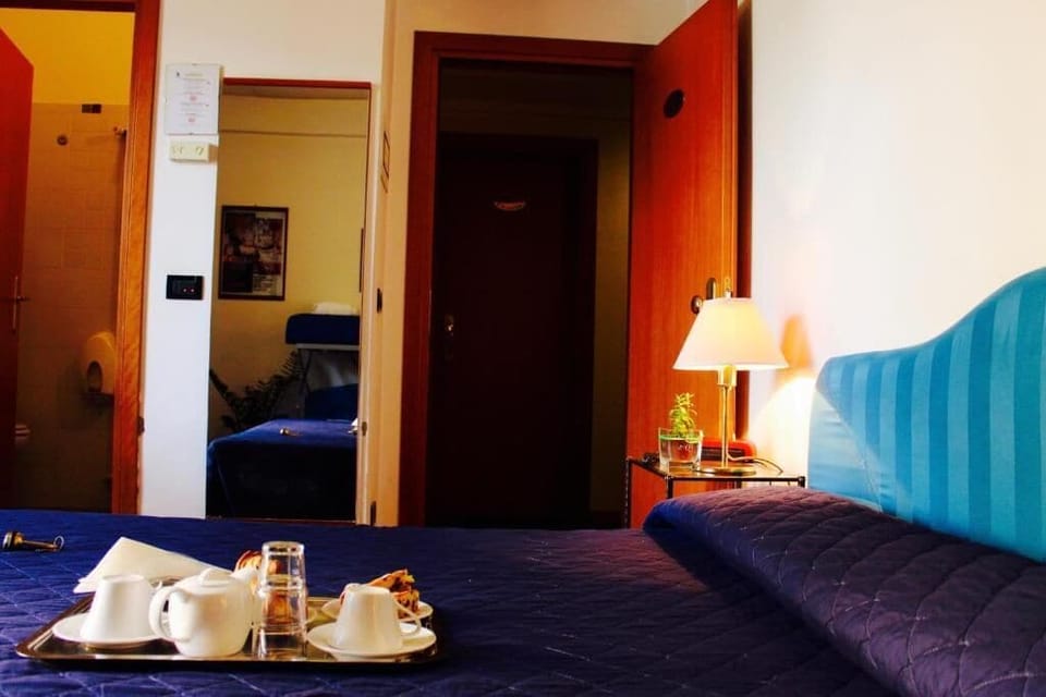 In-room safe, soundproofing