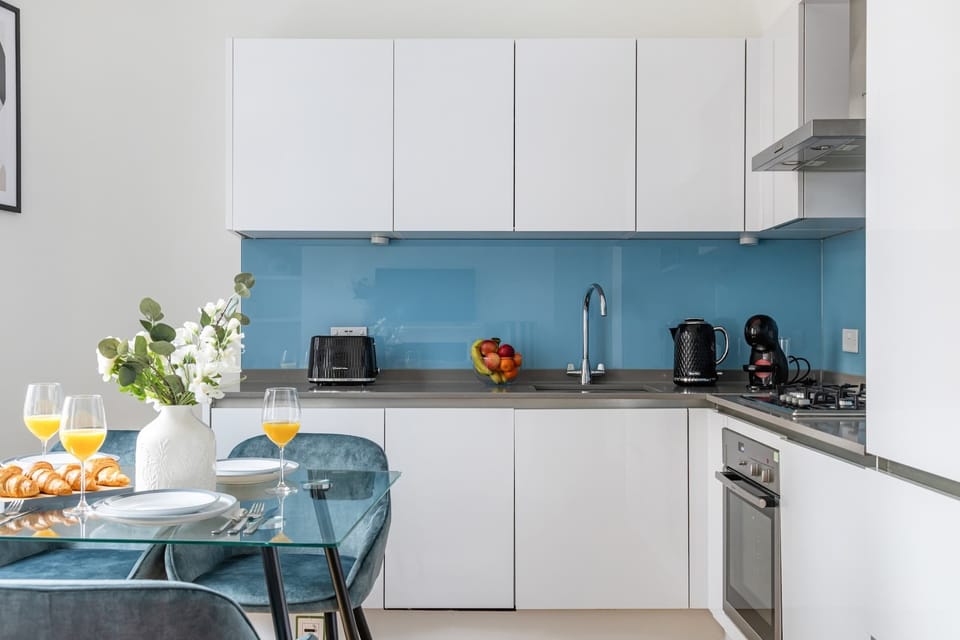 The kitchen is fully equipped to prepare a simple meal 