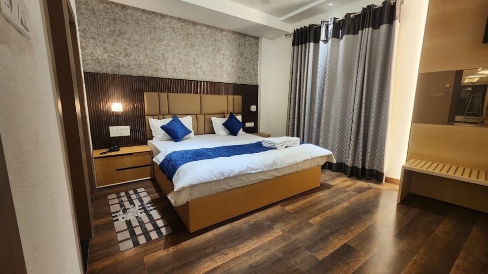 Family Room, Multiple Beds, Non Smoking, City View | In-room safe, desk, laptop workspace, soundproofing