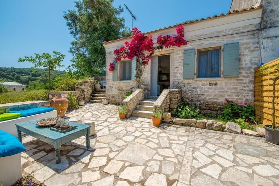 Traditional Cottage, Garden View | Terrace/patio