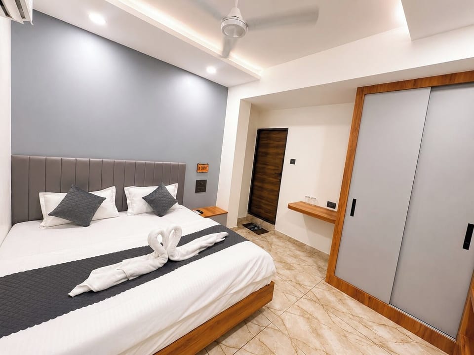 Deluxe Room | Desk, laptop workspace, WiFi (free)
