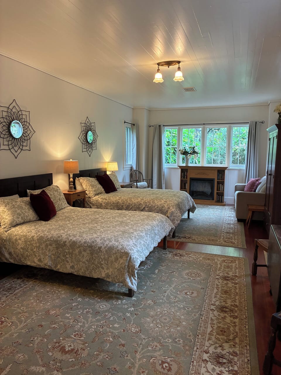 Hidden Garden Suite queen beds with queen sleeper-sofa