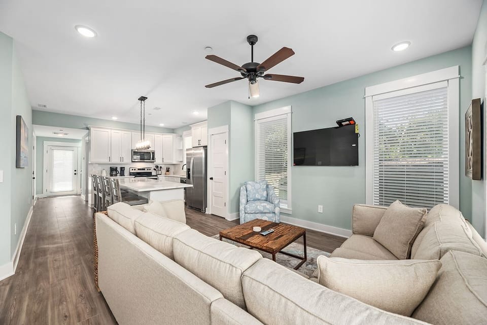 Open living area flowing into the kitchen