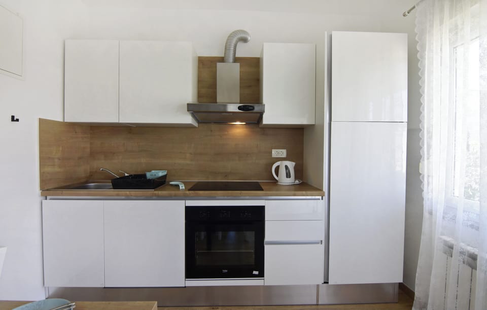 Apartment, 1 Bedroom, Patio, Garden View | Interior