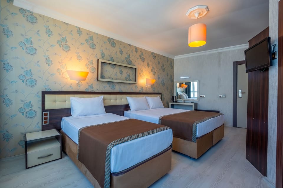 Standard Double or Twin Room, Balcony | Free WiFi