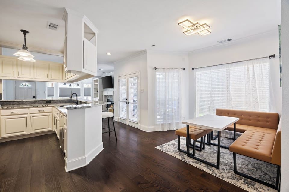 Kitchen and dining table