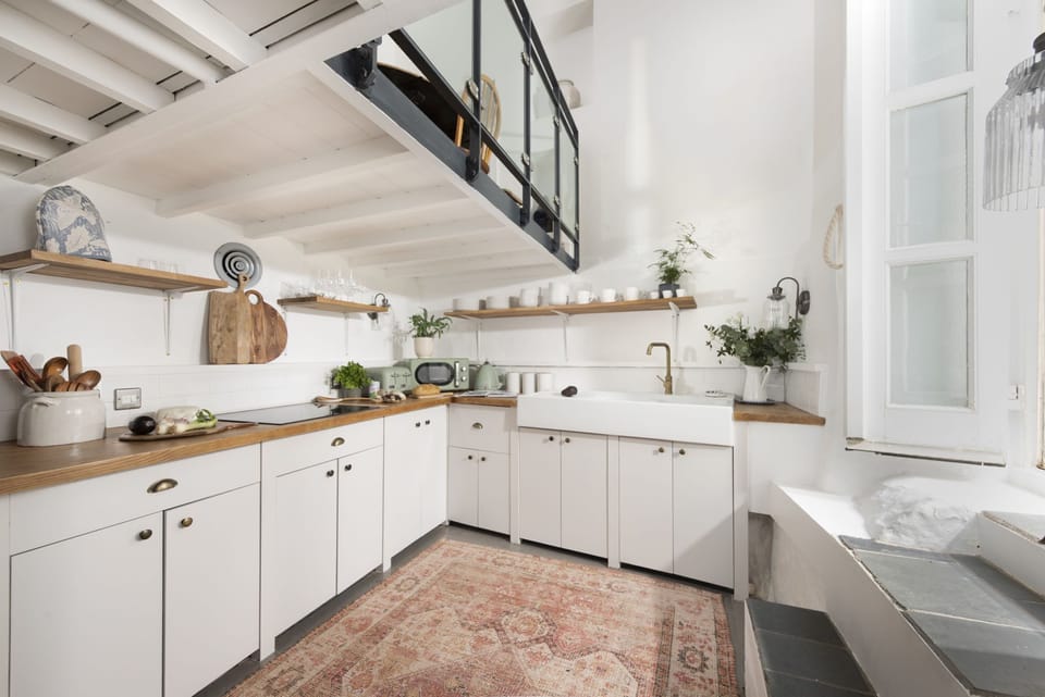 Bright and airy kitchen with microwave, kettle, toaster, fridge/freezer  - Bluebell Cottage