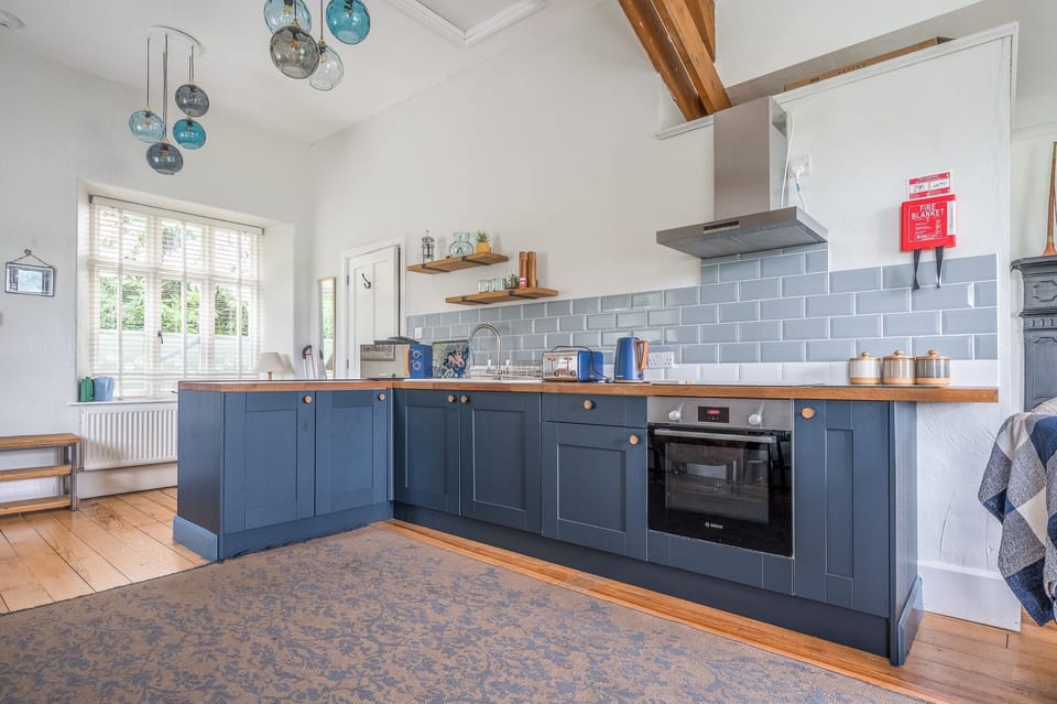 The kitchen in The Coachman's Quarters