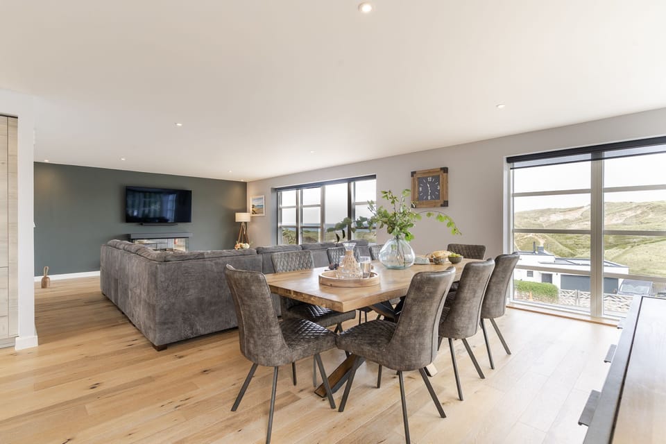 4 The Rocks, Holywell Bay, Cornwall, self catering with Beach Retreats.