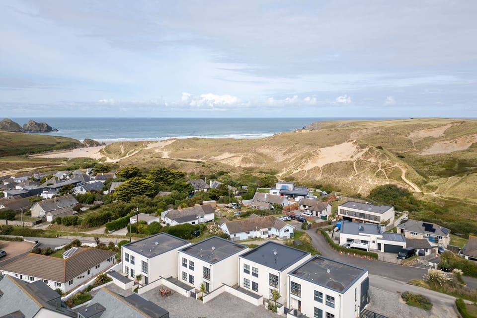 4 The Rocks, Holywell Bay, Cornwall, self catering with Beach Retreats.
