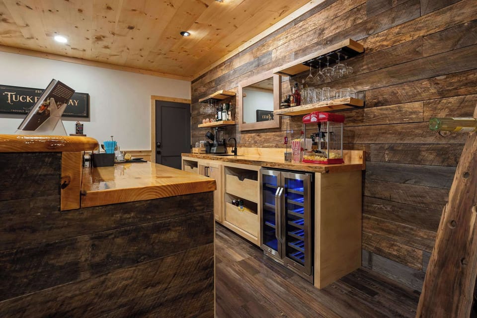 Take advantage of our premium snack bar and beverage station—the perfect companion to movie night or a game of pool.