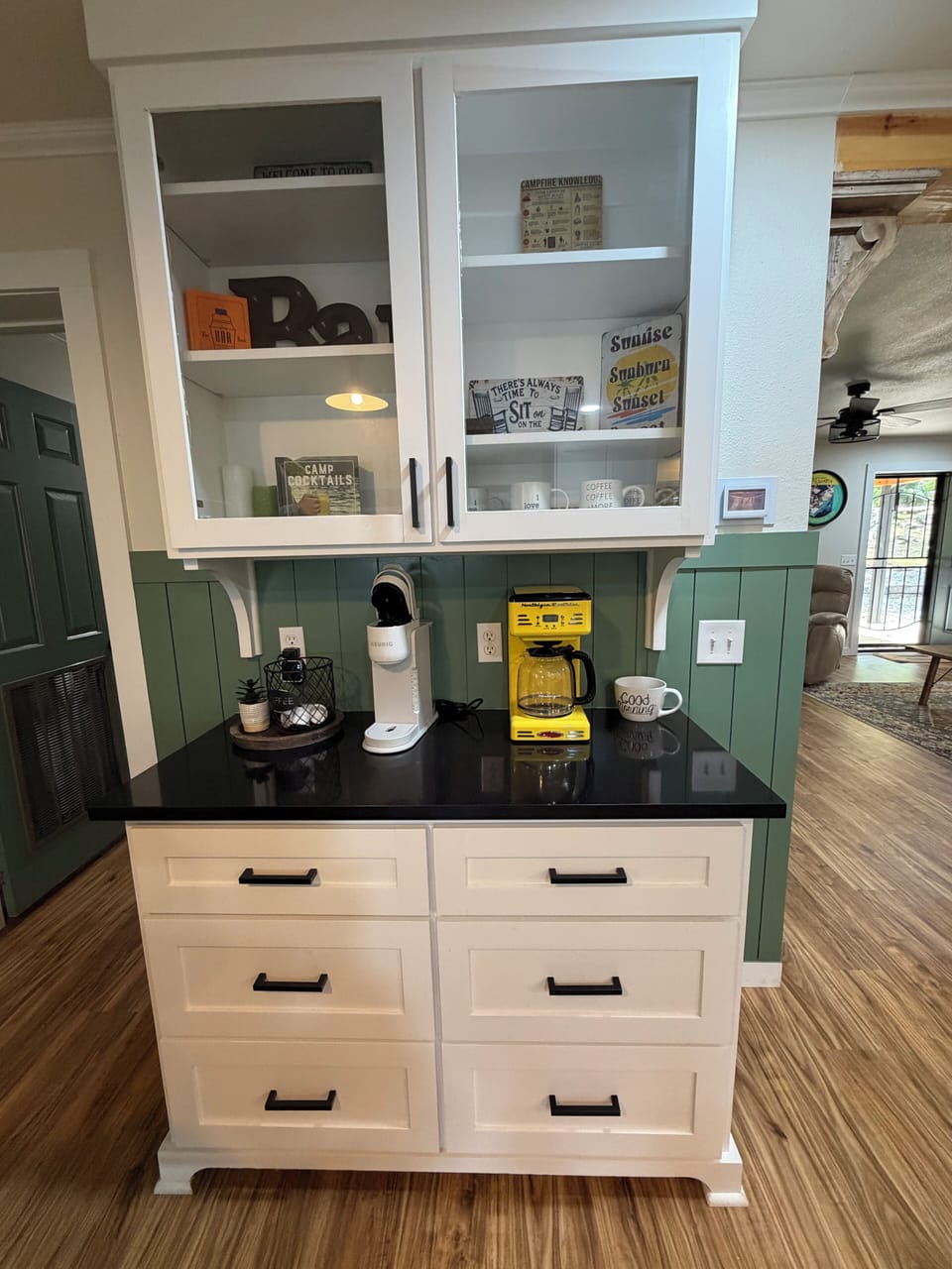 Coffee bar with keurig and drip coffee maker