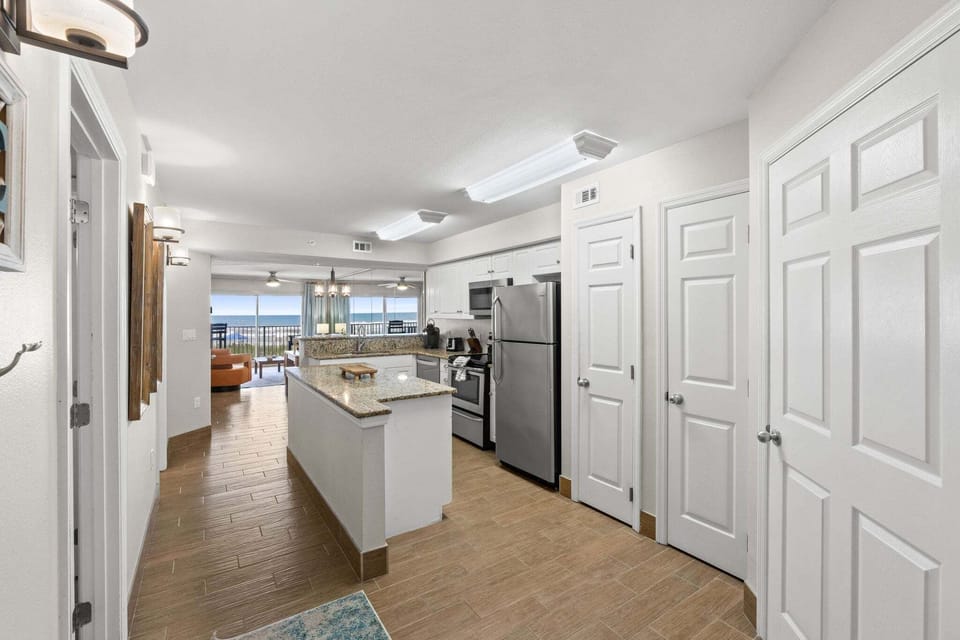 Fully equipped kitchen with views of the Gulf