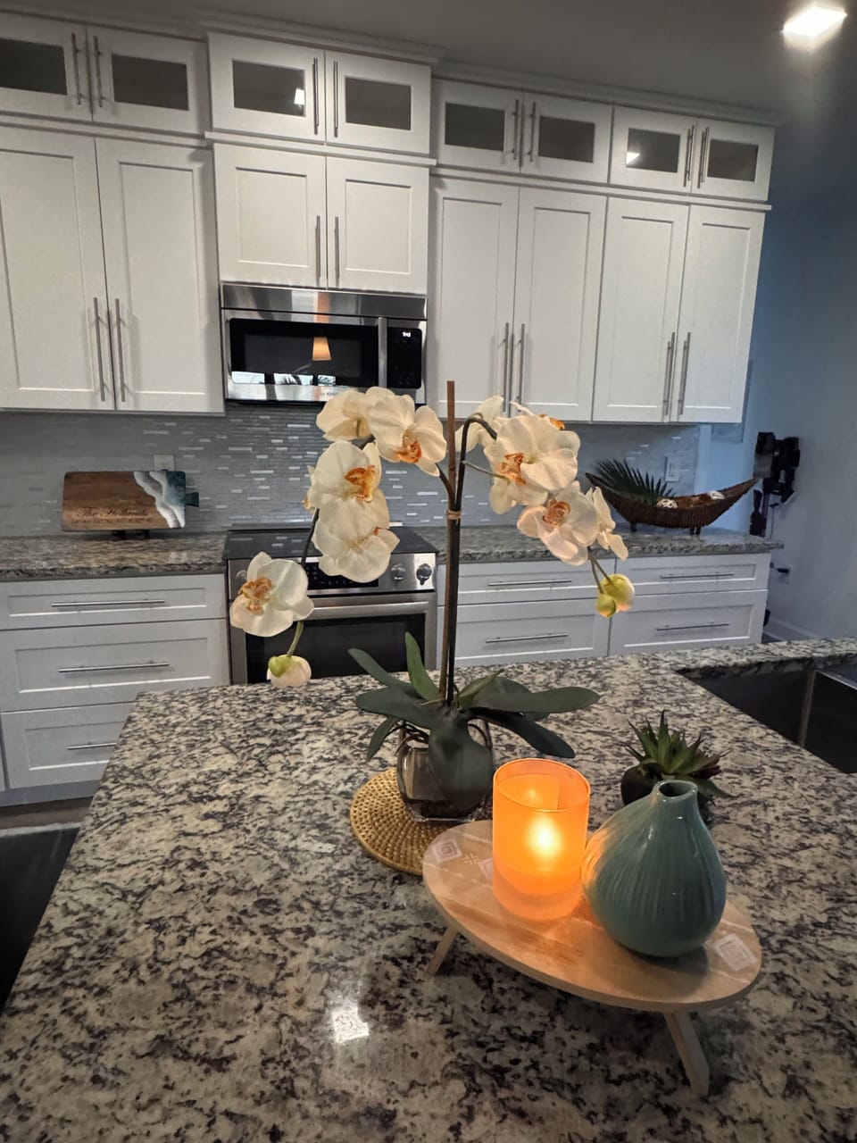 Kitchen is fully equipped—crock pots, coffee makers, blenders, plenty of dishes 