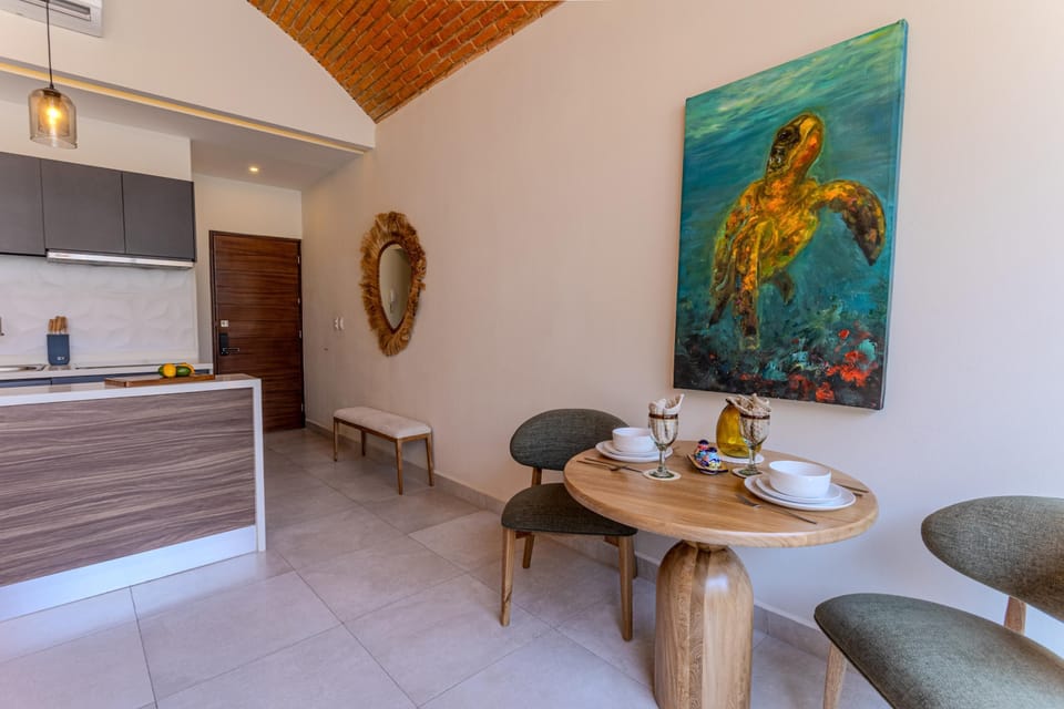 Condo - Image 10