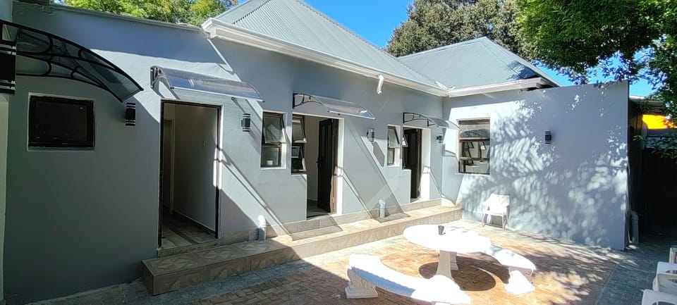 Luxury Apartment, Garden View | Outdoor dining
