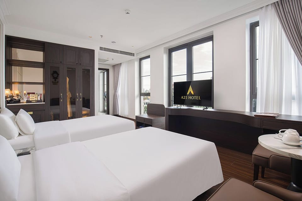 Junior Twin Room | Minibar (some free items), in-room safe, travel crib, WiFi (free)