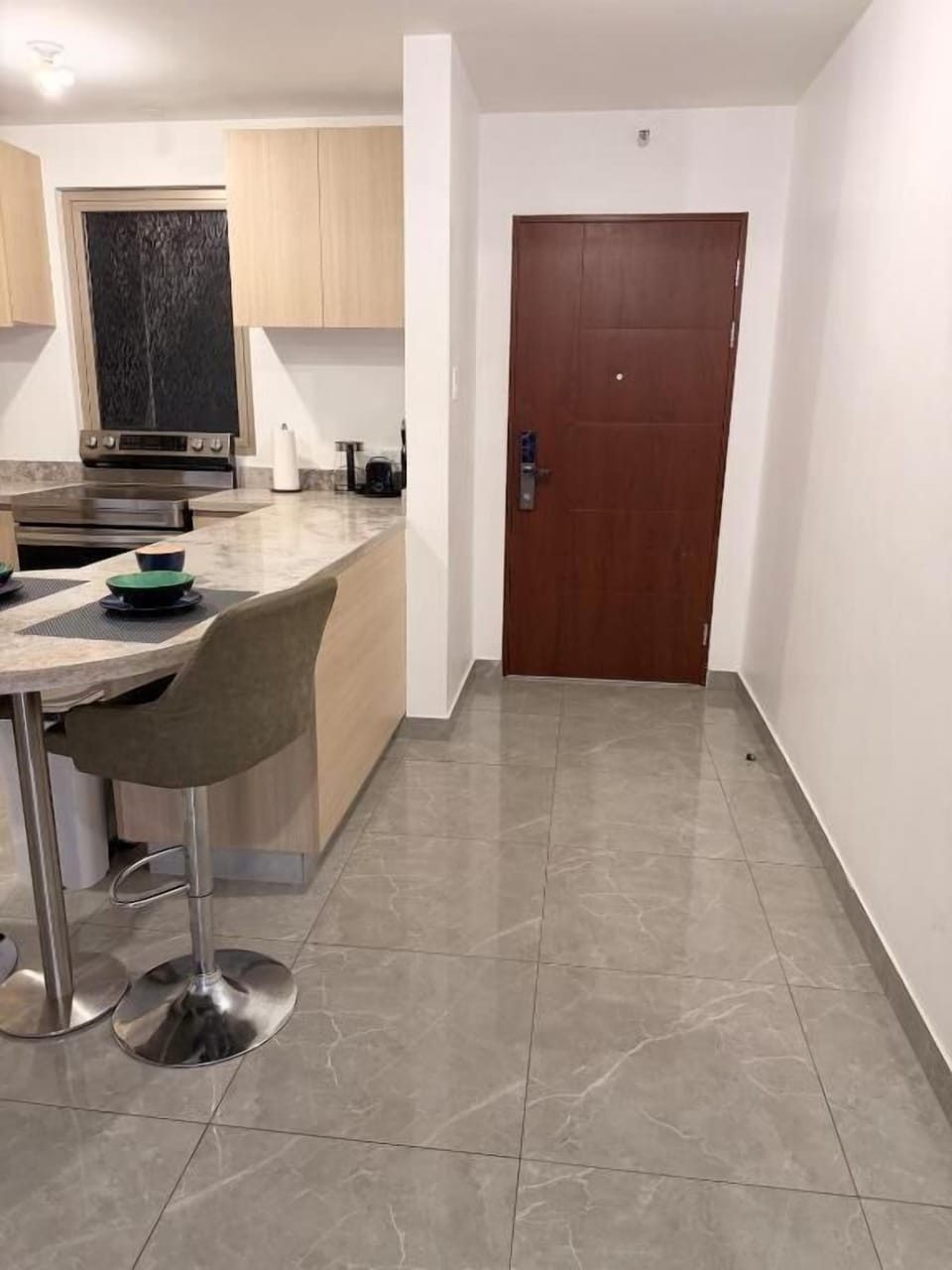 Comfort Apartment, Balcony, City View | Private kitchen | Electric kettle
