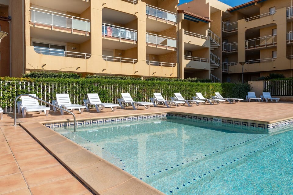 Holiday Home Swimming Pool
