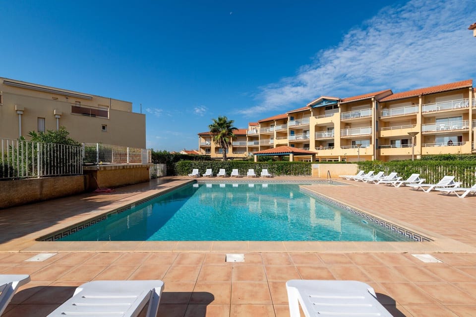 Holiday Home Swimming Pool