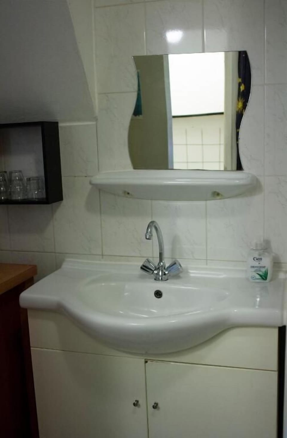Towels, toilet paper