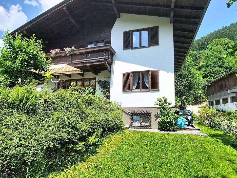 Building, House, Home, Shrub, Cottage, Roof, Rural Area, Groundcover, Slope