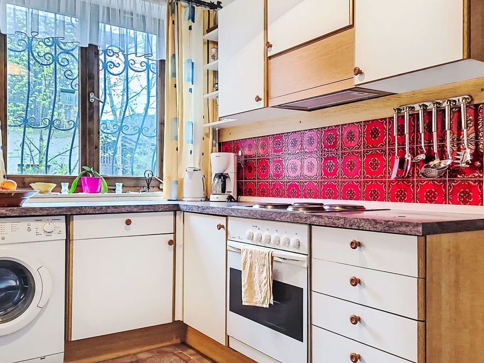 Kitchen, Kitchen Appliance, Major Appliance, Flooring, Interior Design, Floor, Countertop, Room, Cabinetry, Tap
