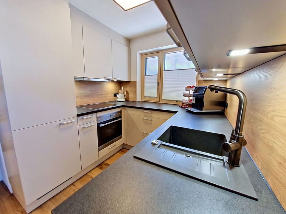 Kitchen, Countertop, Kitchen Appliance, Major Appliance, Cabinetry, Interior Design, Wood, Flooring, Home Appliance, Kitchen Sink