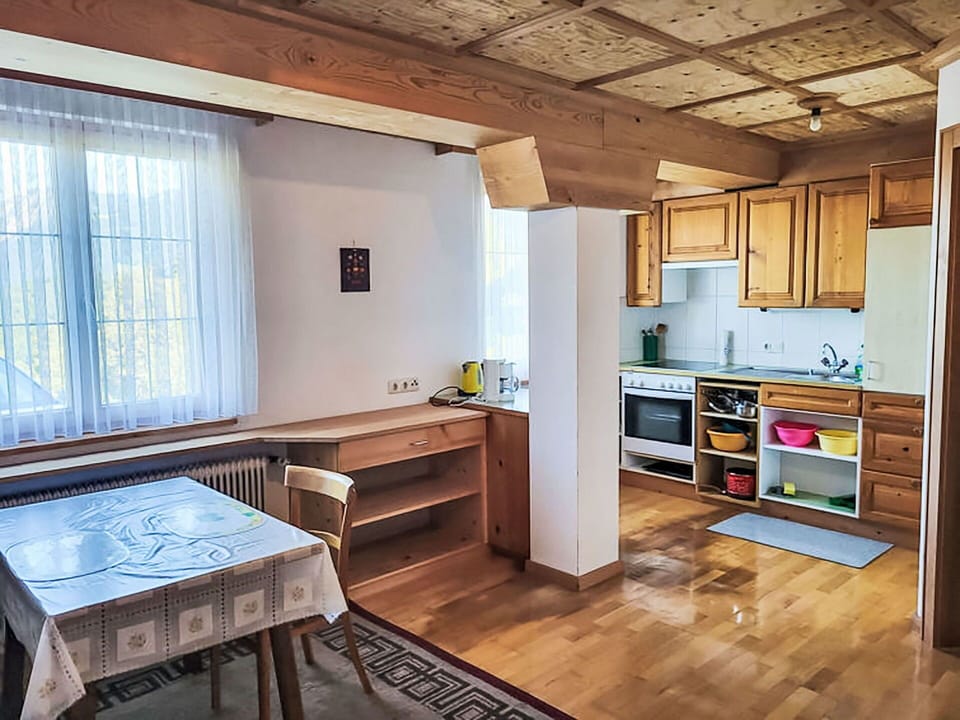 Flooring, Interior Design, Wood, Ceiling, Floor, Furniture, Room, Wood Flooring, Countertop, Kitchen
