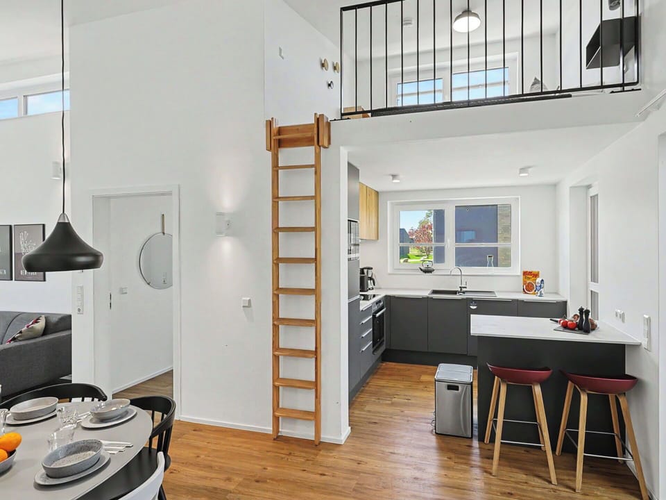 Flooring, Interior Design, Floor, Furniture, Ceiling, Room, Apartment, Wood Flooring, Chair, Kitchen