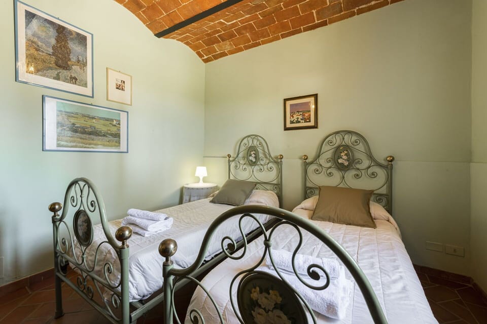 Wall, Furniture, Interior Design, Ceiling, Bedroom, Bed, Floor, Flooring, Room, Bed Frame