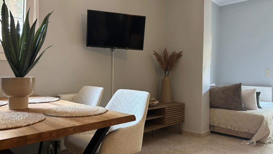 Apartment | Dining