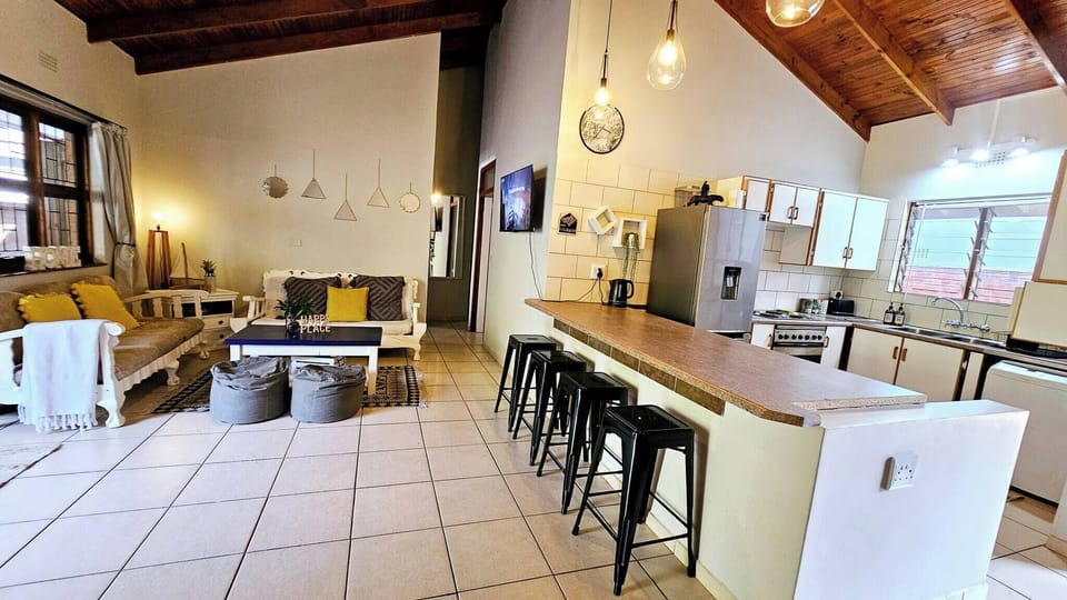 Apartment, 3 Bedrooms, Patio | Living area | Books
