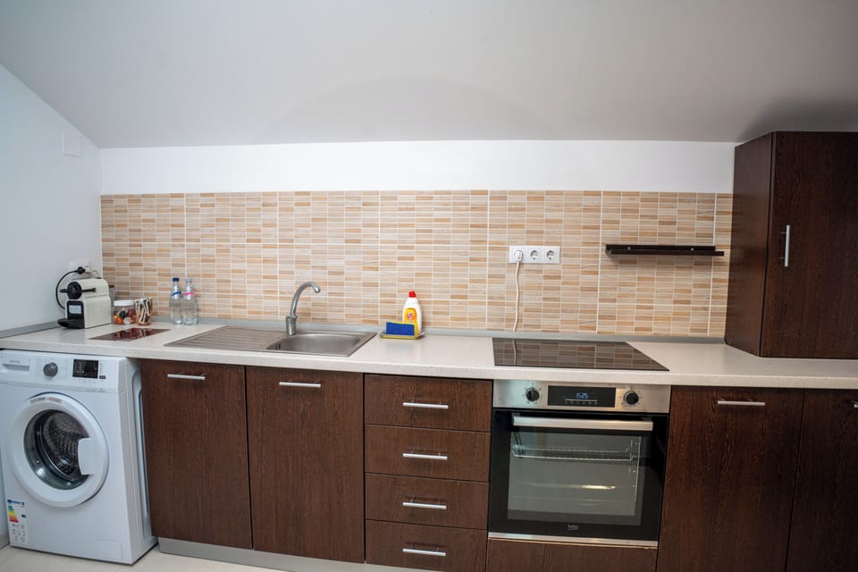 Apartment, Courtyard View | Private kitchen